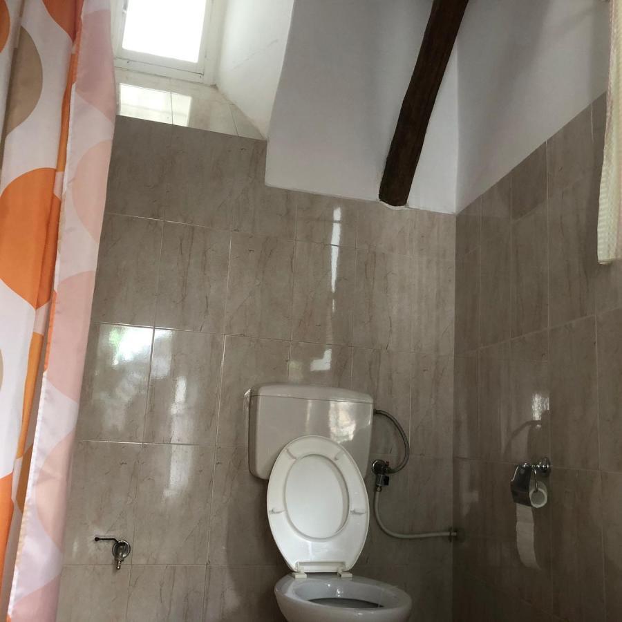Guest House Anastas Berat Exterior foto